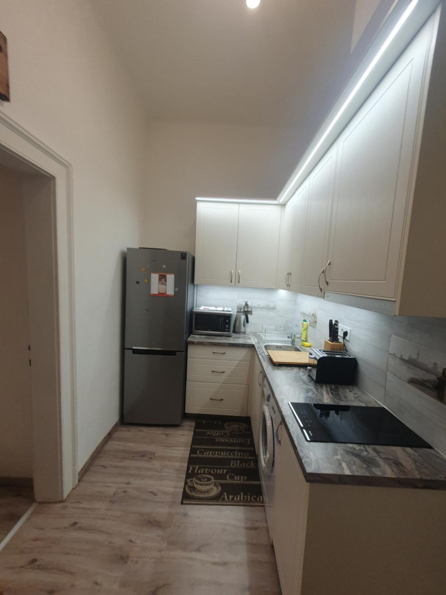 Serena Near Boulvard With Ac Budapest Exterior foto